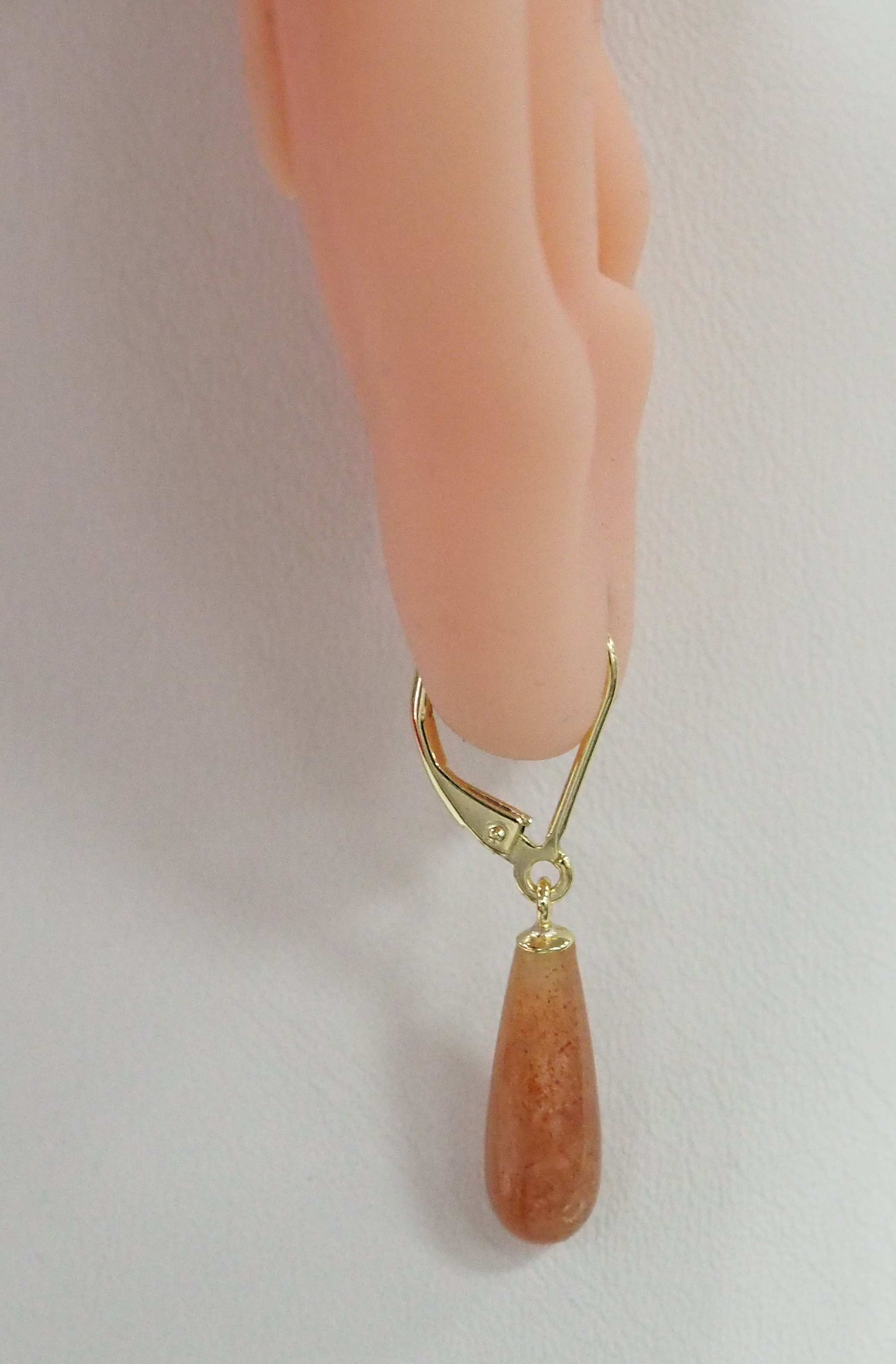Серебряные серьги с солнечными камнями